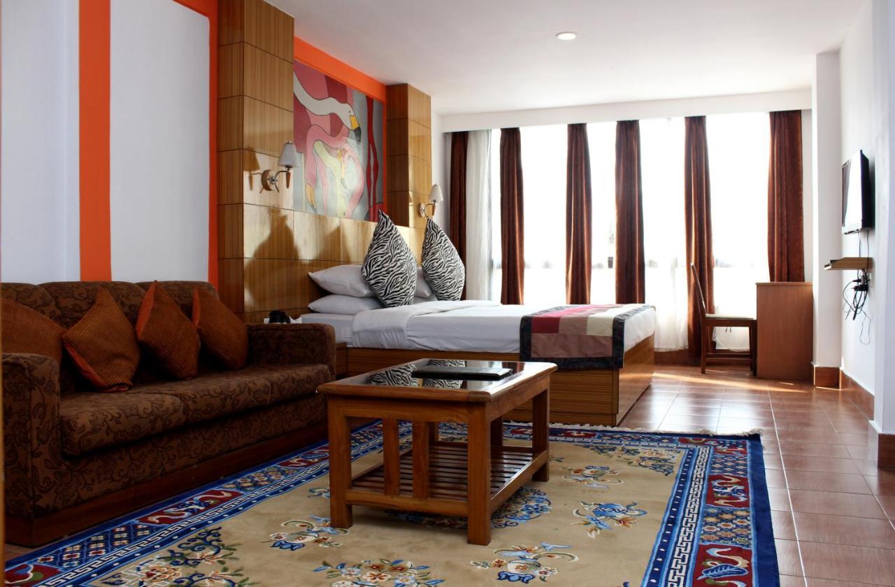 Hotel Tarayana Gangtok Kültér fotó