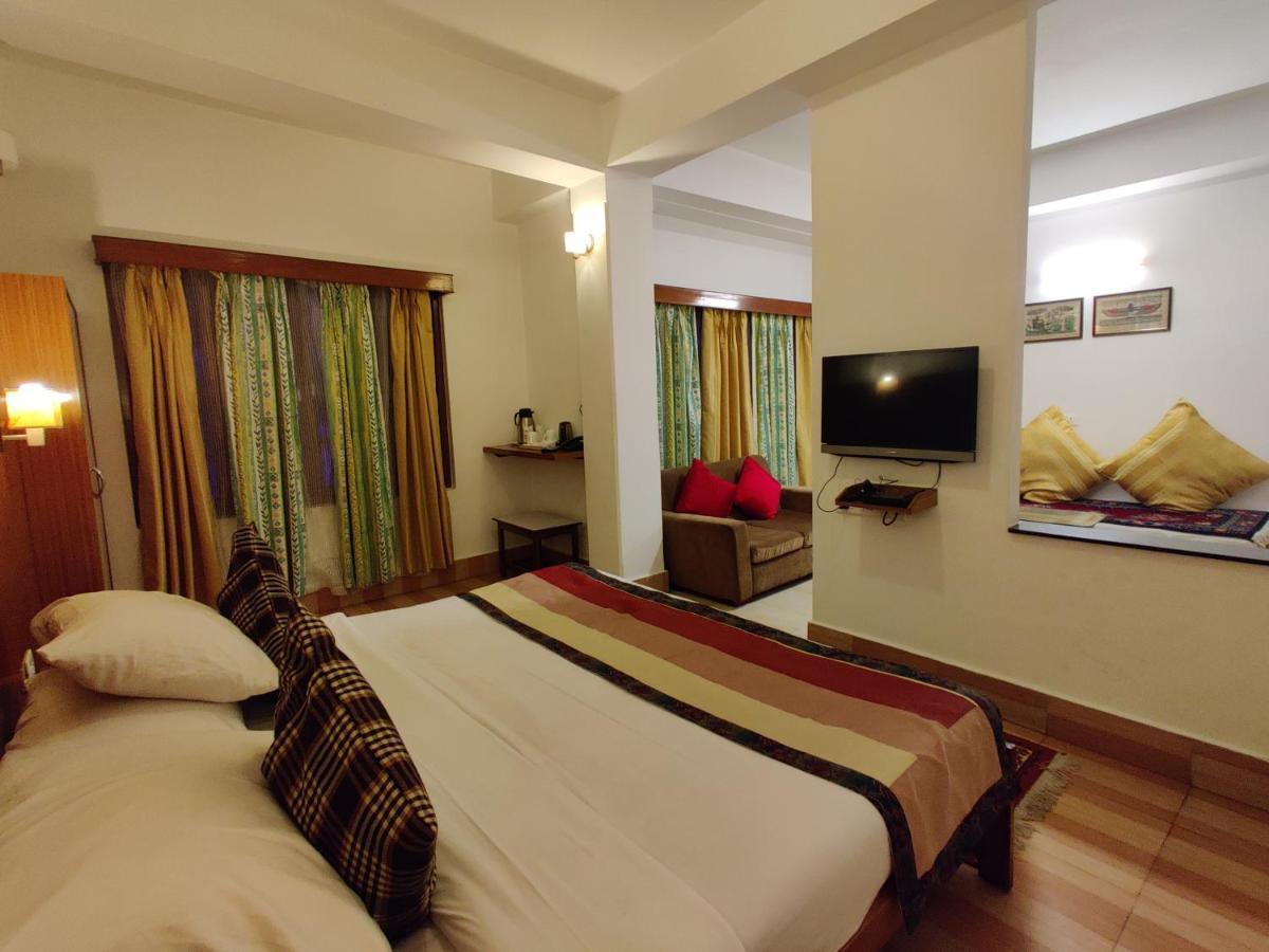 Hotel Tarayana Gangtok Kültér fotó