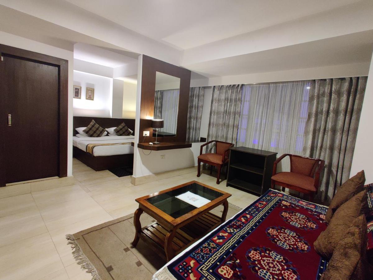 Hotel Tarayana Gangtok Kültér fotó